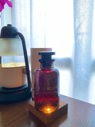 ジャスミンが入った香水 – 香水日和の香りレビュー